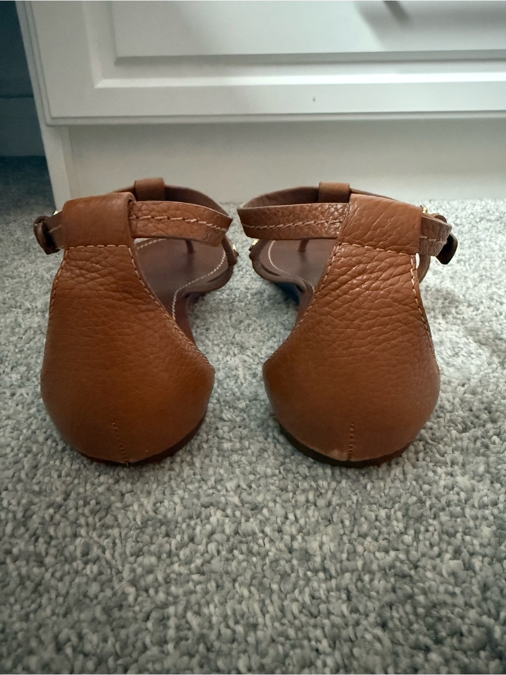 Tory Burch Tan Brown Logo Cutout Leather Sandals - Picture 3 of 7